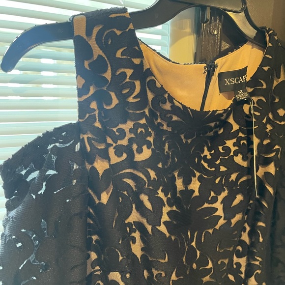 NEW XSCAPE DRESS 🖤 - Picture 4 of 7